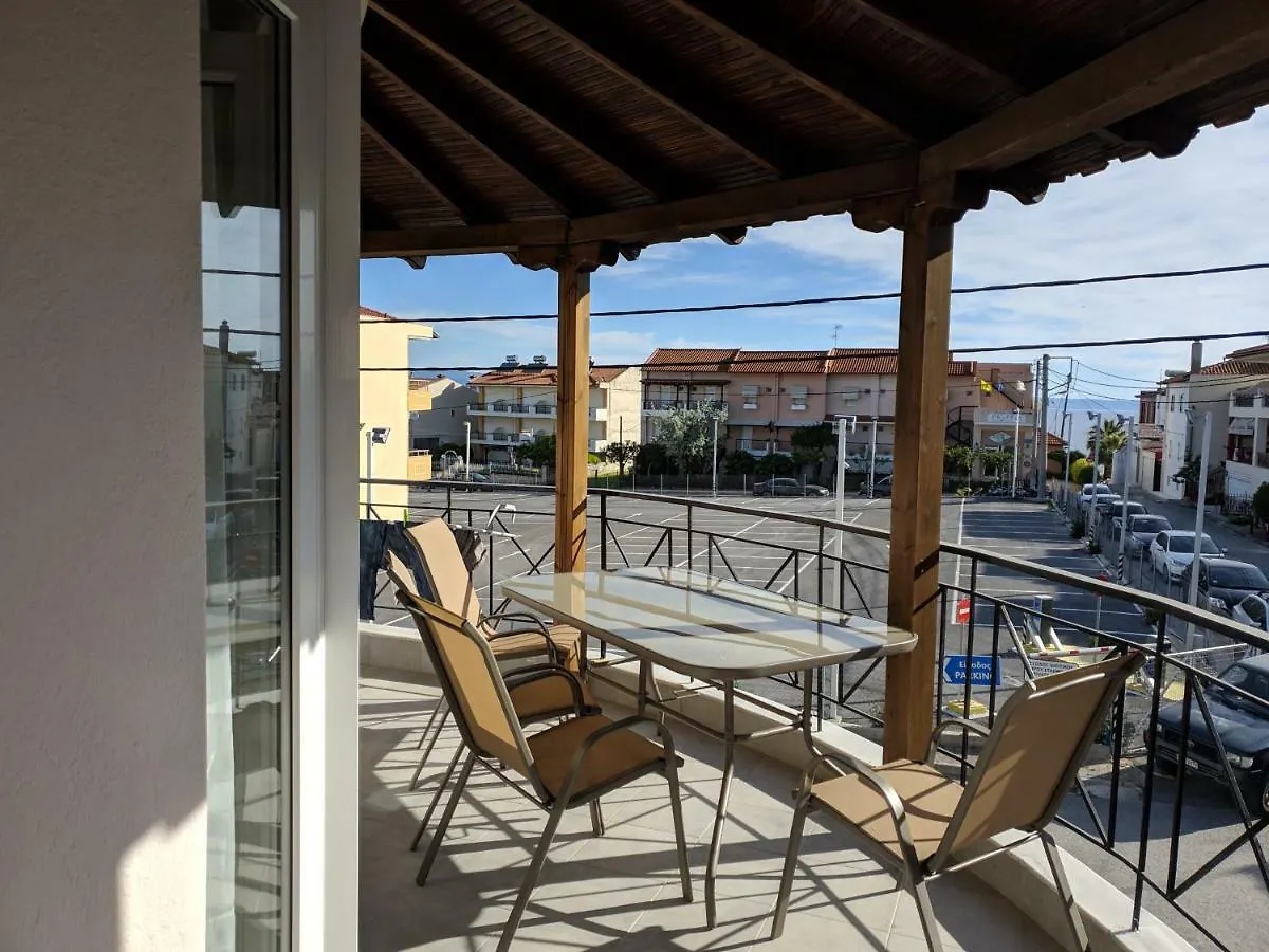 Happy Anchor Apartments Kallithea